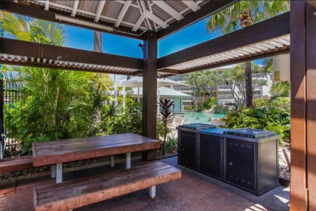 Resort Queen Studio At Alex Beach Resort Alexandra Headland Exterior photo